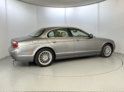 Lot 14 - 2006 Jaguar S-Type