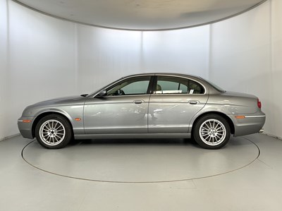 Lot 14 - 2006 Jaguar S-Type