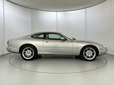 Lot 72 - 2001 Jaguar XK8