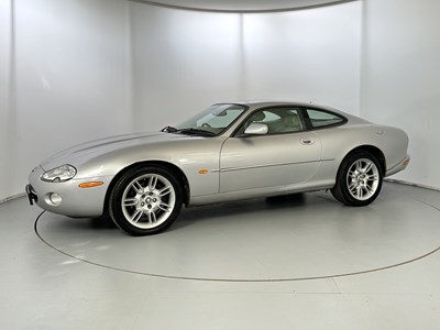 Lot 72 - 2001 Jaguar XK8