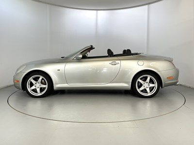 Lot 71 - 2004 Lexus SC430