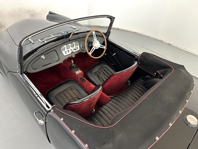 Lot 84 - 1961 Daimler Dart SP250