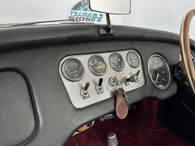 Lot 84 - 1961 Daimler Dart SP250