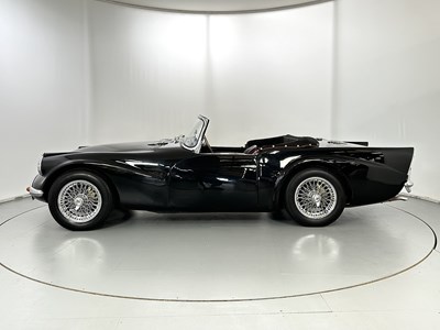 Lot 84 - 1961 Daimler Dart SP250