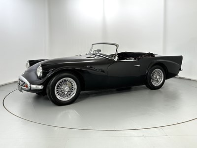 Lot 84 - 1961 Daimler Dart SP250