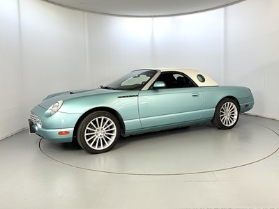 Lot 107 - 2002 Ford Thunderbird