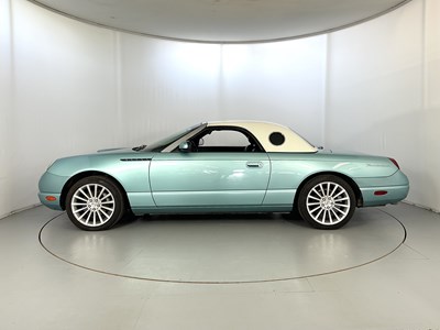 Lot 107 - 2002 Ford Thunderbird