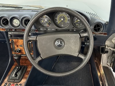 Lot 135 - 1985 Mercedes-Benz SL500