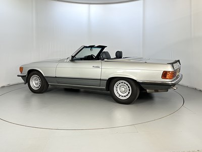 Lot 135 - 1985 Mercedes-Benz SL500