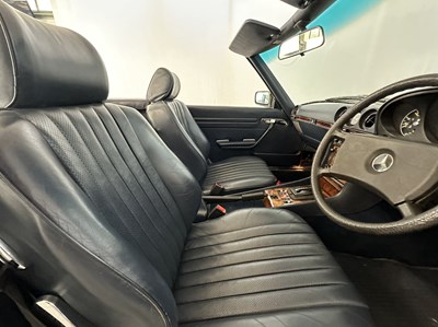 Lot 135 - 1985 Mercedes-Benz SL500