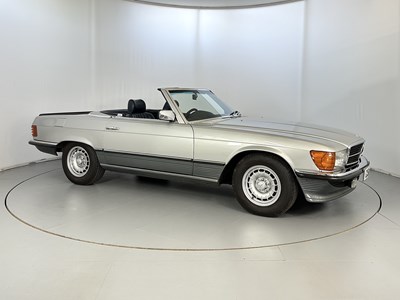 Lot 135 - 1985 Mercedes-Benz SL500