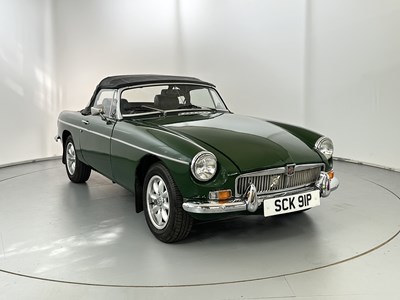 Lot 109 - 1976 MG B Roadster