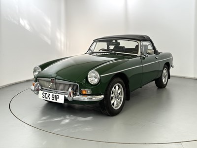 Lot 109 - 1976 MG B Roadster