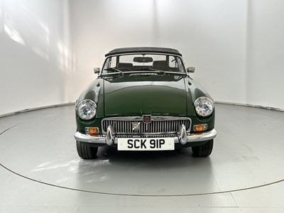 Lot 109 - 1976 MG B Roadster