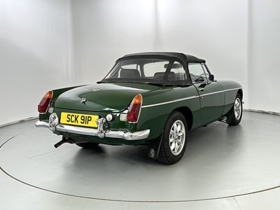 Lot 109 - 1976 MG B Roadster