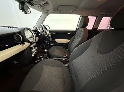 Lot 42 - 2010 Mini Clubman