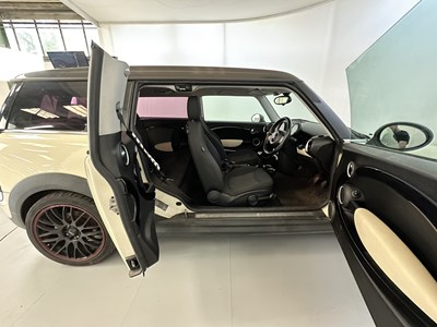 Lot 42 - 2010 Mini Clubman