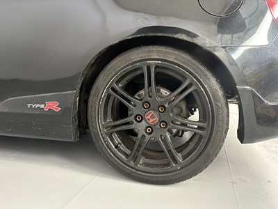 Lot 129 - 2003 Honda Civic Type R