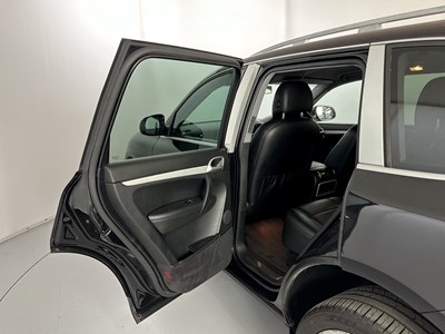 Lot 16 - 2006 Porsche Cayenne S