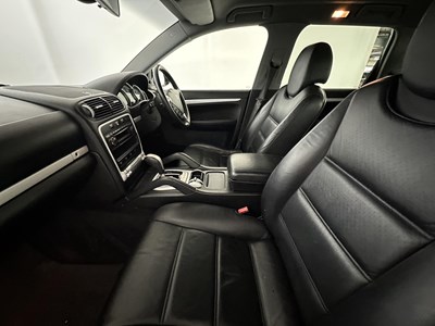 Lot 16 - 2006 Porsche Cayenne S