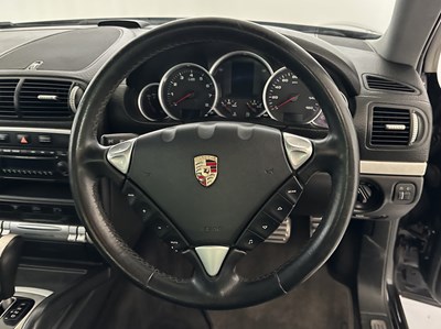 Lot 16 - 2006 Porsche Cayenne S