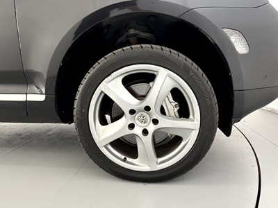 Lot 16 - 2006 Porsche Cayenne S
