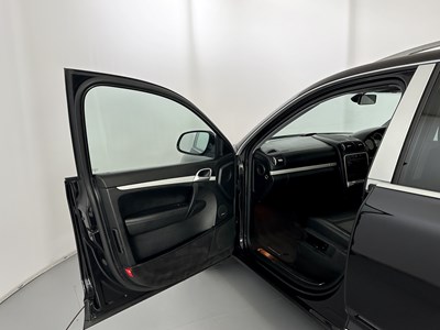 Lot 16 - 2006 Porsche Cayenne S