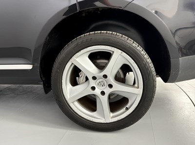 Lot 16 - 2006 Porsche Cayenne S