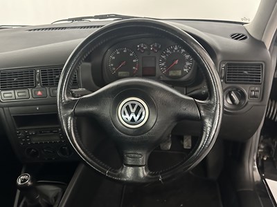 Lot 120 - 2000 Volkswagen Golf GTI