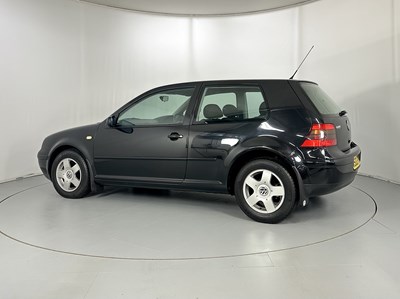 Lot 9 - 2000 Volkswagen Golf GTI