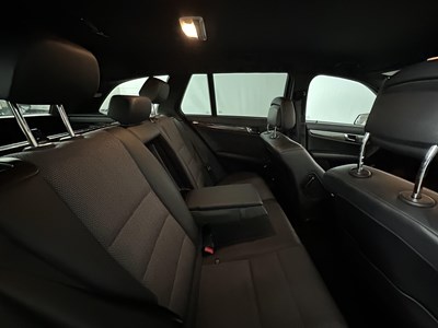 Lot 30 - 2009 Mercedes-Benz C250 Sport