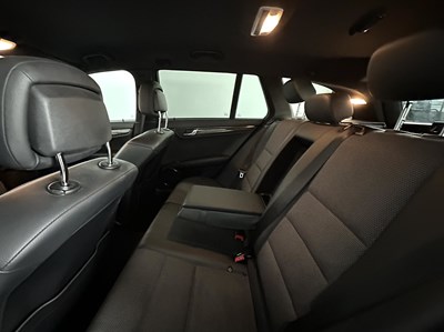Lot 30 - 2009 Mercedes-Benz C250 Sport