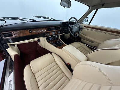 Lot 10 - 1990 Jaguar XJS