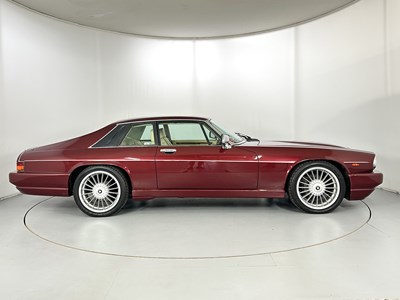 Lot 10 - 1990 Jaguar XJS