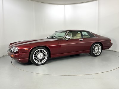 Lot 10 - 1990 Jaguar XJS