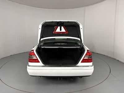 Lot 133 - 1996 Mercedes-Benz C220