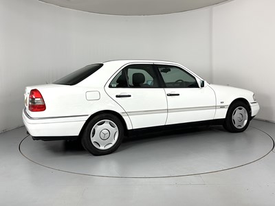 Lot 133 - 1996 Mercedes-Benz C220