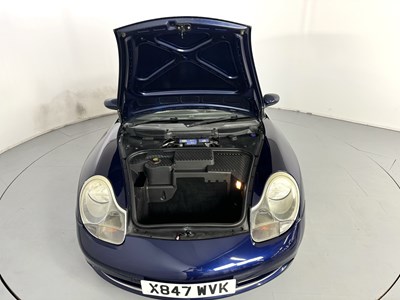 Lot 59 - 2000 Porsche 911 Carrera 4