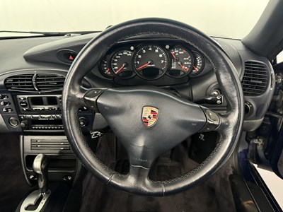 Lot 59 - 2000 Porsche 911 Carrera 4