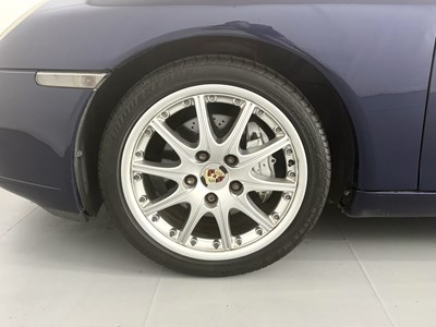 Lot 59 - 2000 Porsche 911 Carrera 4