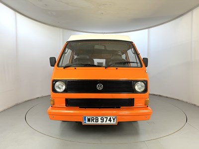 Lot 38 - 1982 Volkswagen T25