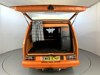 Lot 38 - 1982 Volkswagen T25