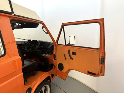 Lot 38 - 1982 Volkswagen T25