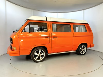 Lot 38 - 1982 Volkswagen T25