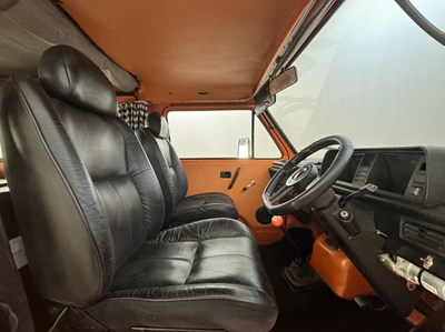 Lot 38 - 1982 Volkswagen T25