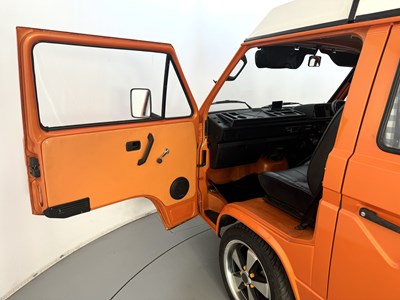 Lot 38 - 1982 Volkswagen T25