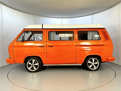 Lot 38 - 1982 Volkswagen T25