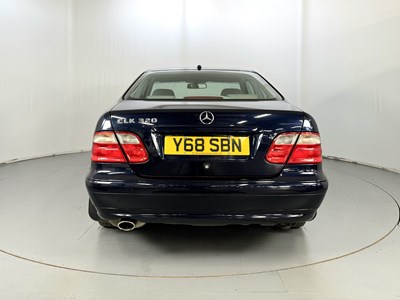 Lot 97 - 2001 Mercedes CLK320