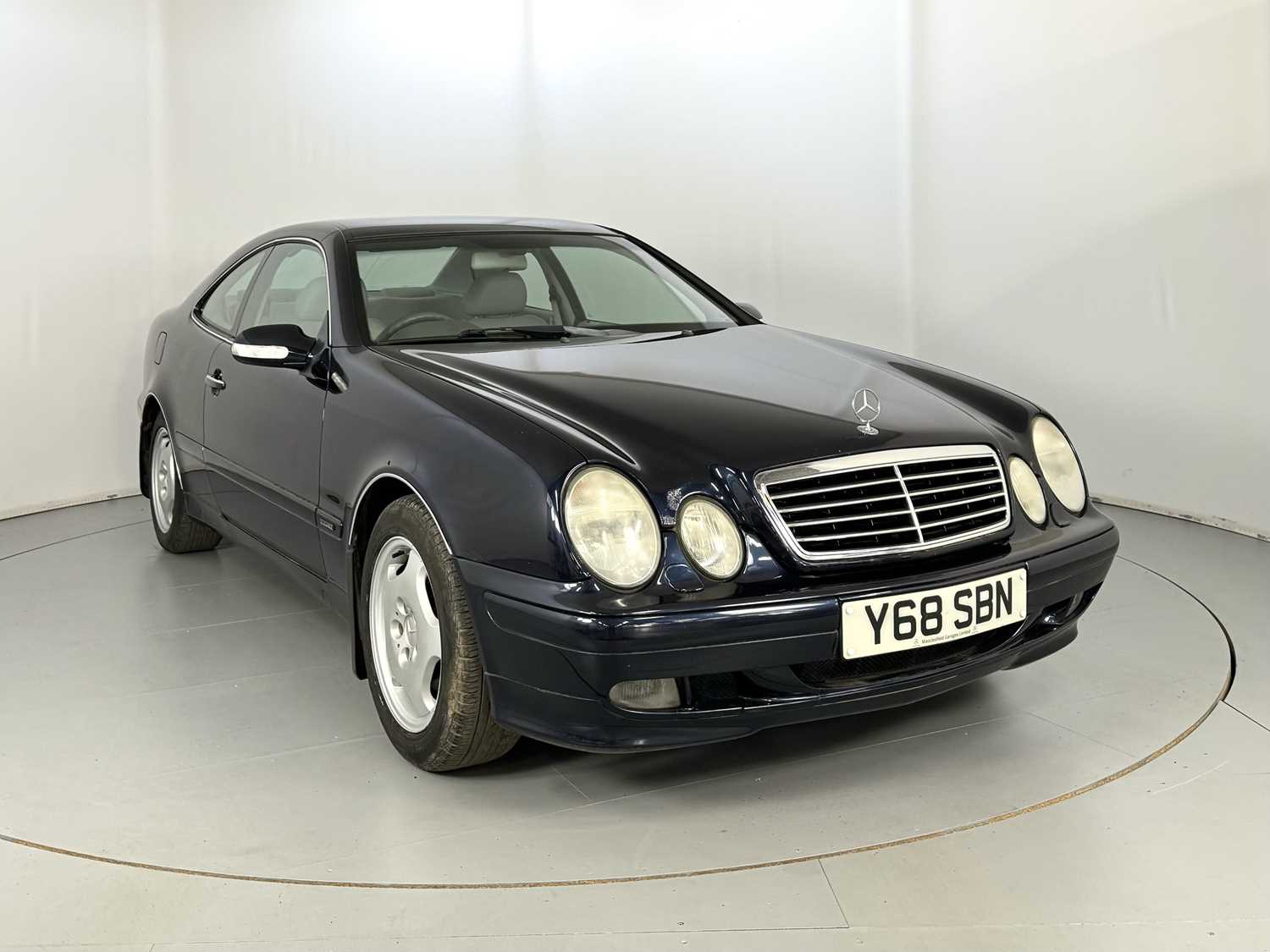 Lot 97 - 2001 Mercedes CLK320