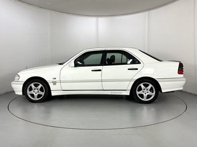 Lot 131 - 1998 Mercedes-Benz C200